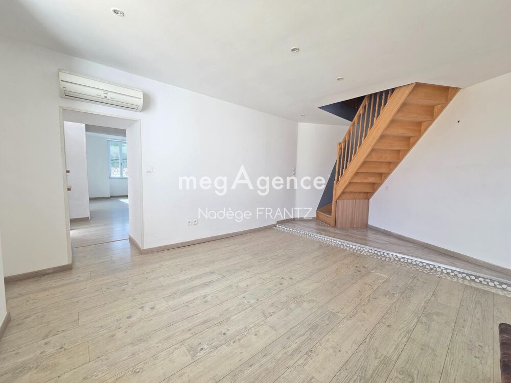 Vente Maison Maison charentaise à Saint-Savinien – Vie de plain-pied, 3 chambres, bureau, terrasse bois et garage rénové Saint-savinien