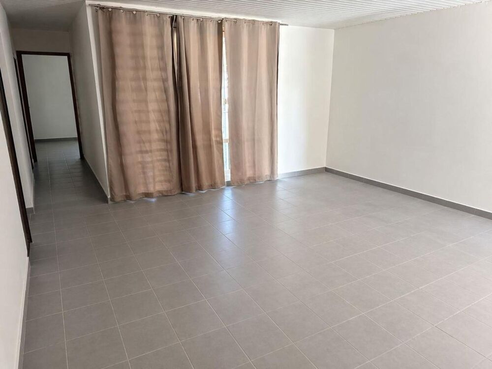 Maison T5 de plain-pied.