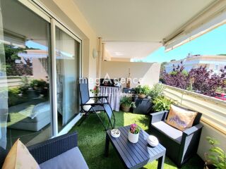 Vente Appartement CAVALAIRE-SUR-MER – T2 RÉNOVÉ 42 M² – TERRASSE – PISCINE – PARKING PRIVATIF Cavalaire-sur-mer