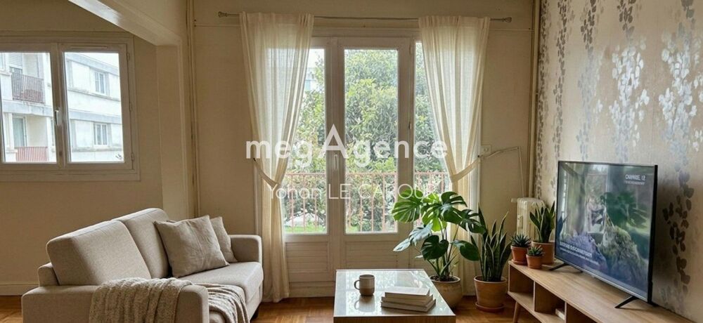 Appartement lumineux avec balcon  Beau potentiel à Lanester