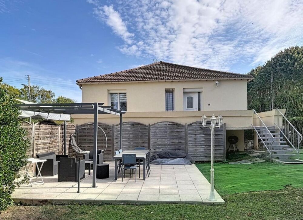 Maison de Plain-Pied à Fontenay St Père