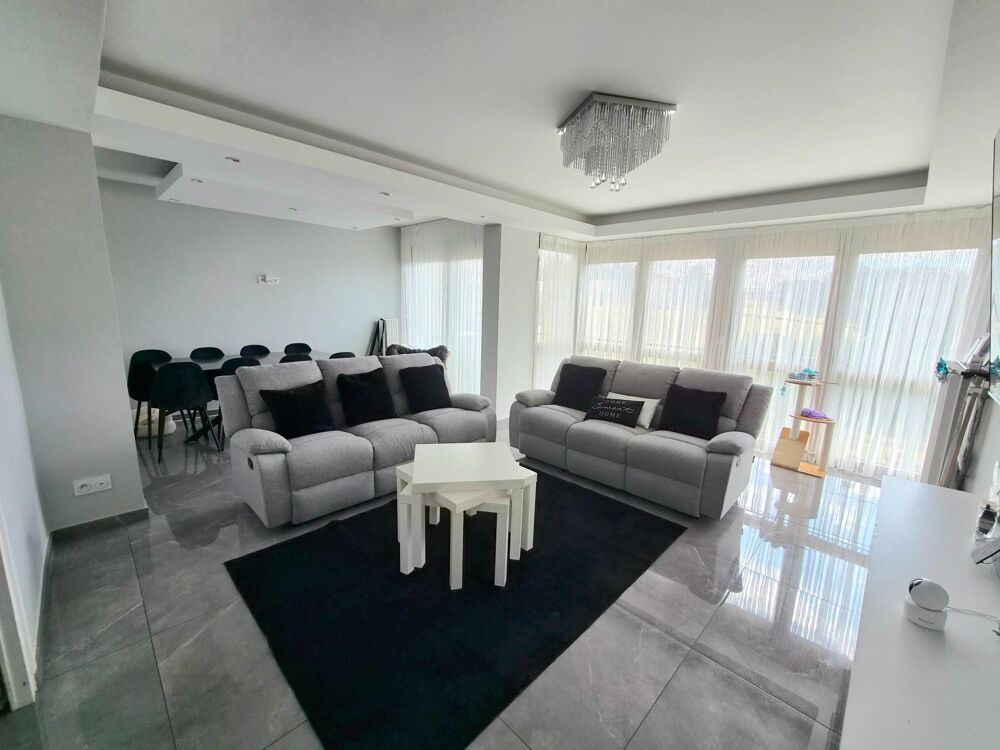 Vente Appartement Grand appartement rénové avec balcons et suite parentale Villars