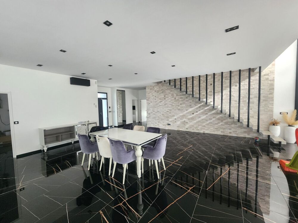 Vente Maison Superbe villa d'architecte de 235 m² avec piscine Beychac-et-caillau