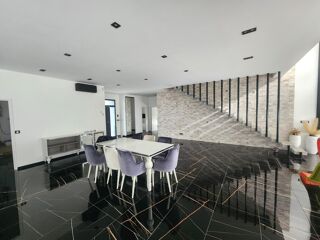  Maison à vendre 6 pièces 235 m²