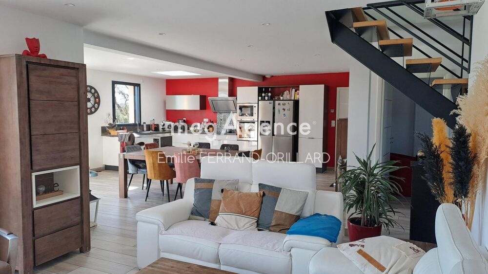 Vente Maison Pavillon sur OMBREE D'ANJOU à découvrir et visiter sans tarder Ombree d anjou