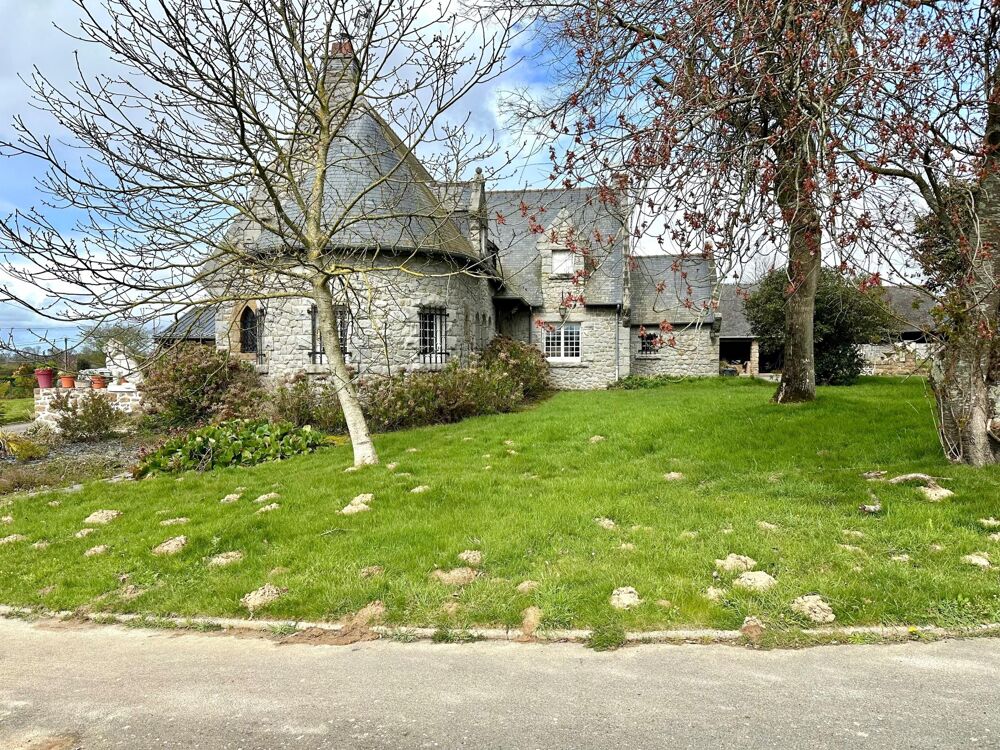Vente Maison Propriété de 223 m2 sur un terrain clos avec dépendances. Saint-brice-en-cogles