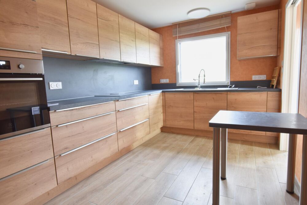 Vente Maison Maison, 5 pièces, 112 m² Plomodiern