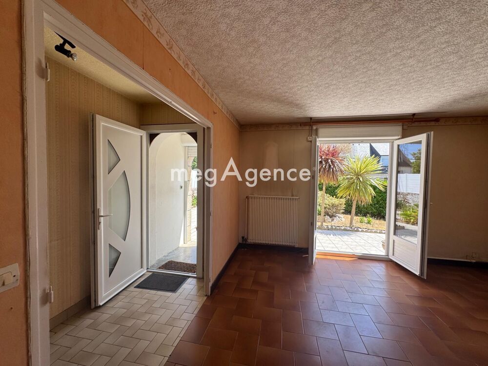 Lanester  Maison 3 chambres avec garage, jardin clos et beau potentiel