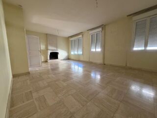  Immeuble à vendre 200 m²