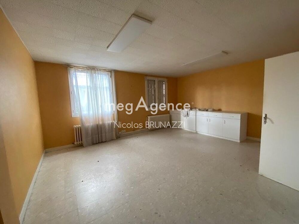 Vente Maison Immeuble à fort potentiel – 264 m² à Ambrières-les-Vallées Ambrieres-les-vallees
