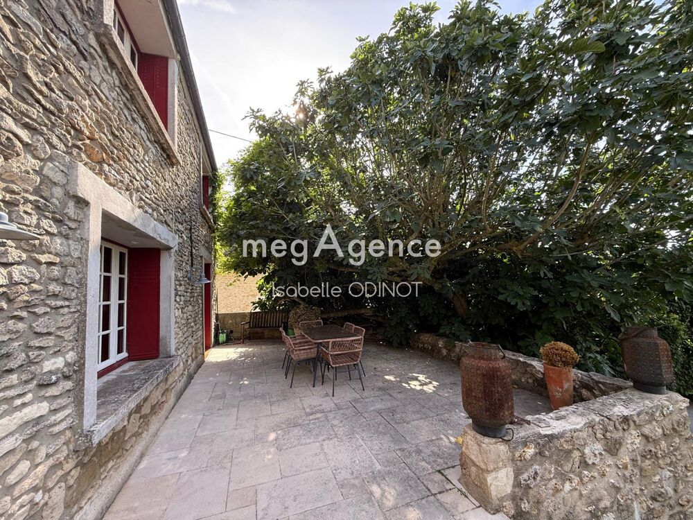 Maison en Pierre pleine de Charme à Fontenay Saint Père.