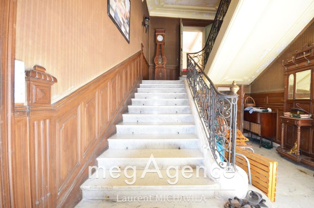 ??Maison de maître exceptionnelle de 300m2 avec jardin sur une parcelle de 536m2 à restaurer