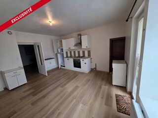  Immeuble � vendre 140 m� Cholet