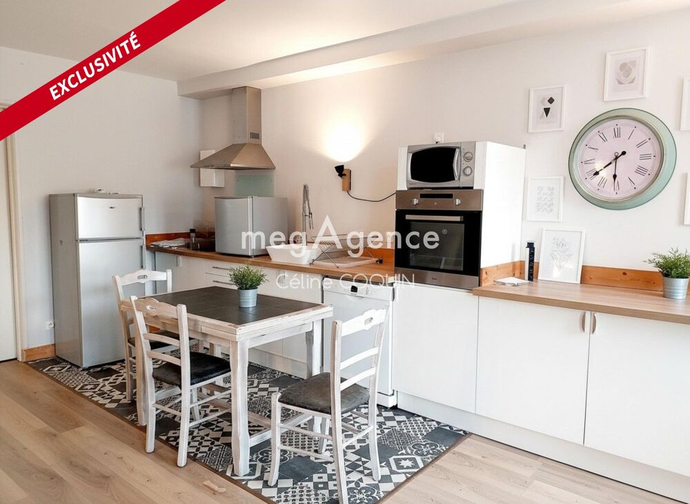 Vente Immeuble Immeuble de rapport centre Jonzac – 3 T1 rénovés – Fort potentiel locatif – Vente interactive Jonzac