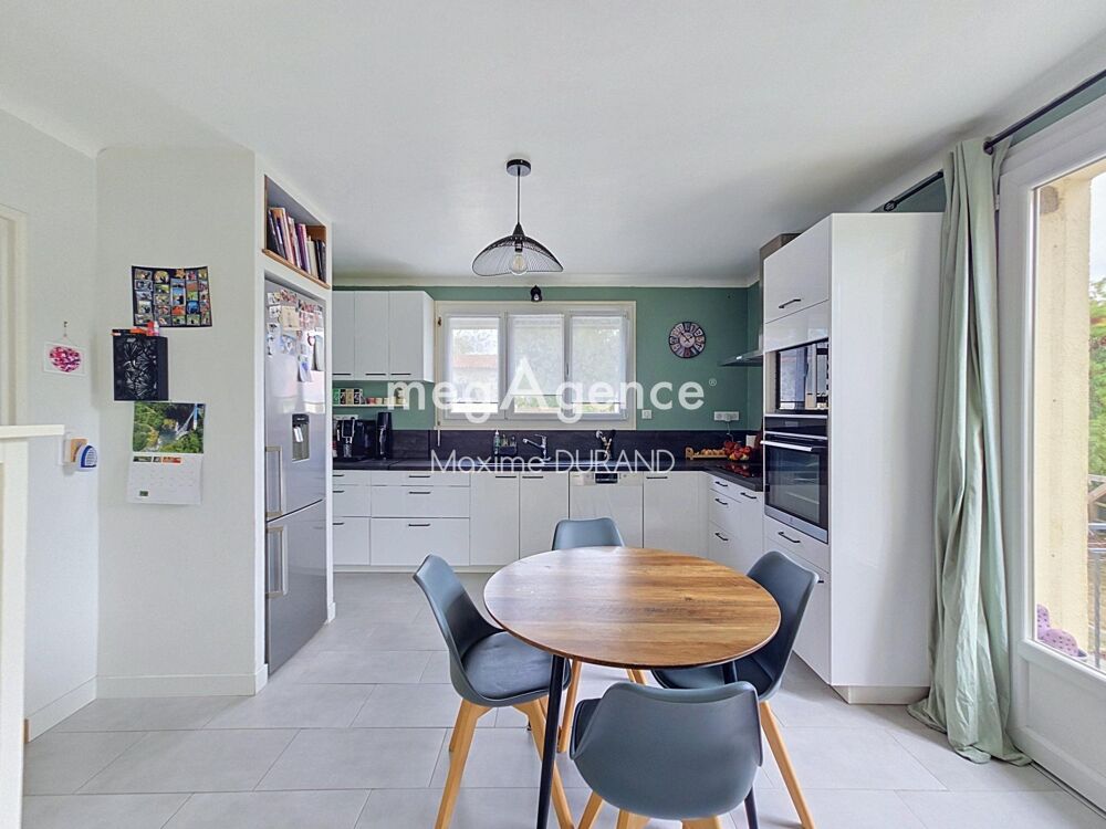Vente Maison MAISON FAMILIALE 170 M² – 4 CHAMBRES – TERRAIN 651 M² Le puy-saint-bonnet