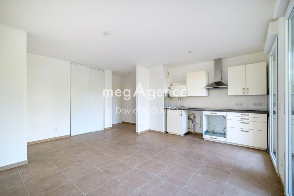 Vente Appartement Ecully centre, T3 et terrasse de 10m2, possibilité box en sus Ecully