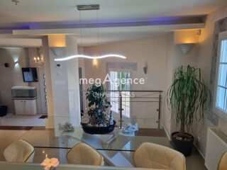  Maison � vendre 9 pi�ces 165 m�