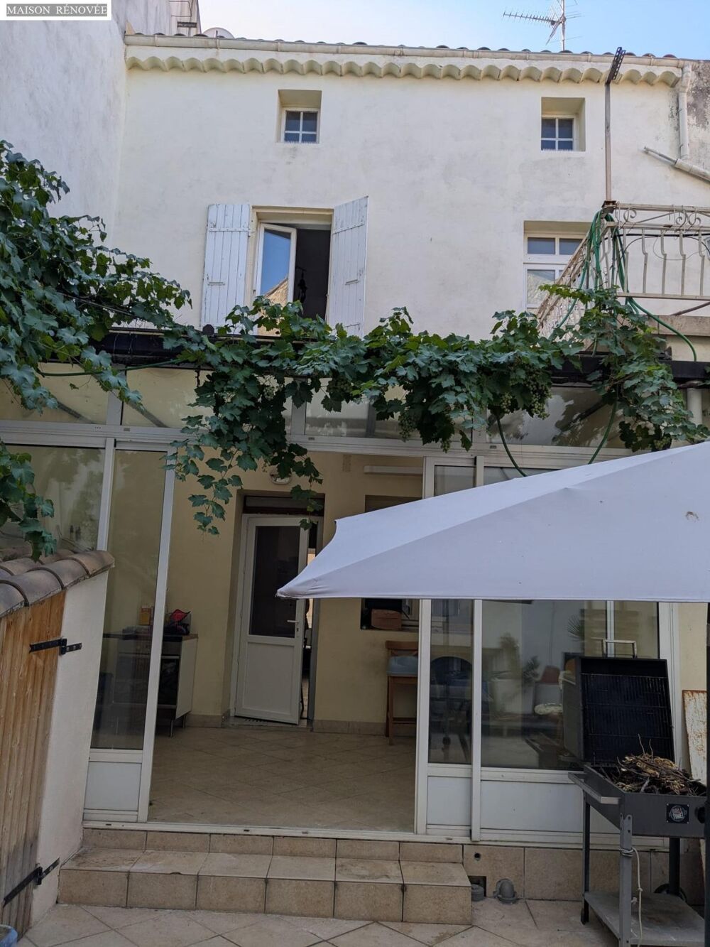 Ensemble immobilier/ 1 maison,1 dépendance,1 appartement en ville