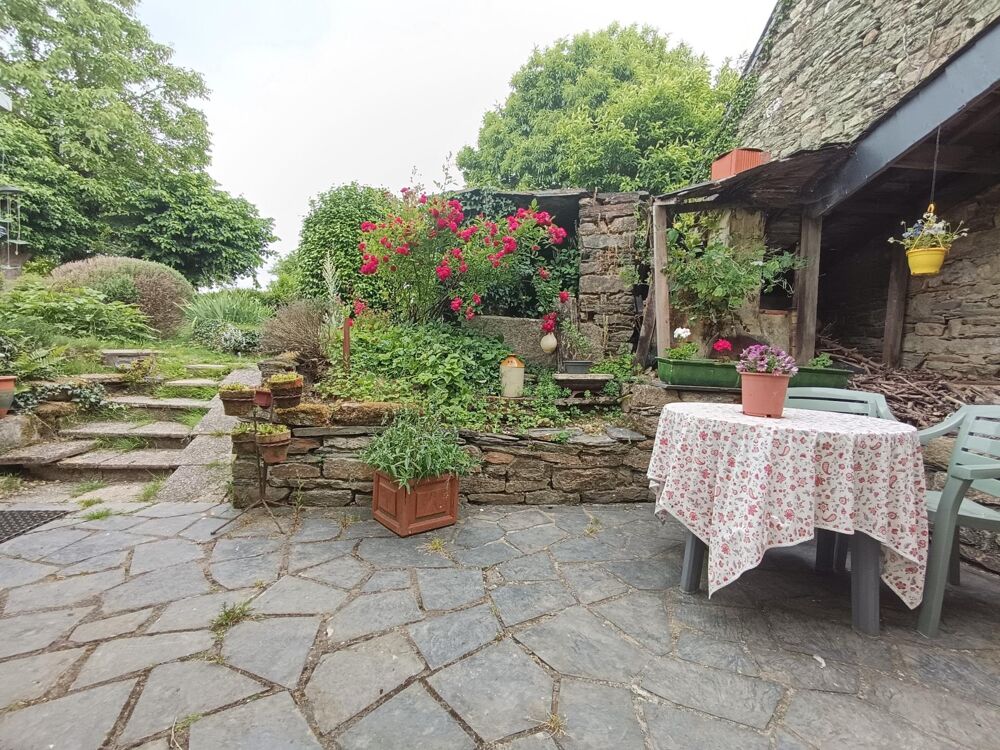 Maison de caractère avec dépendance, au coeur de Sérent  Proche Vannes et Ploërmel