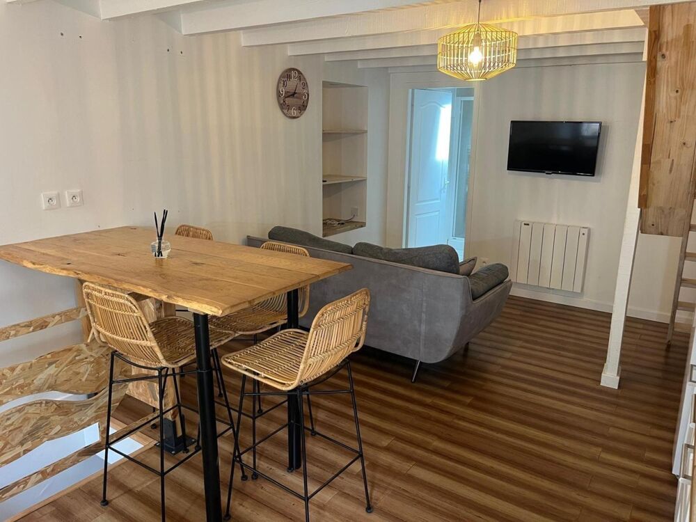 Vente Maison Maison de village T3 en pierres vue montagne en plein centre de Villebois 01150 Villebois