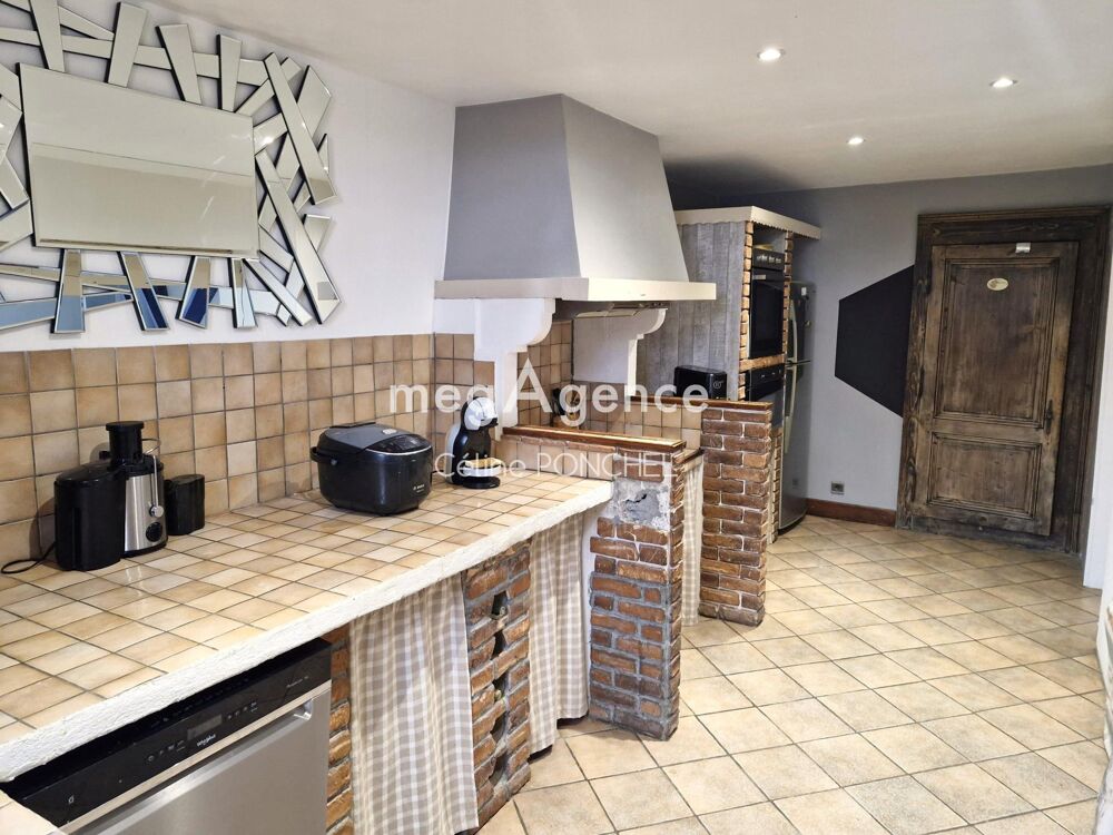 Charmante maison ancienne de 96 m²  Leyment (01)