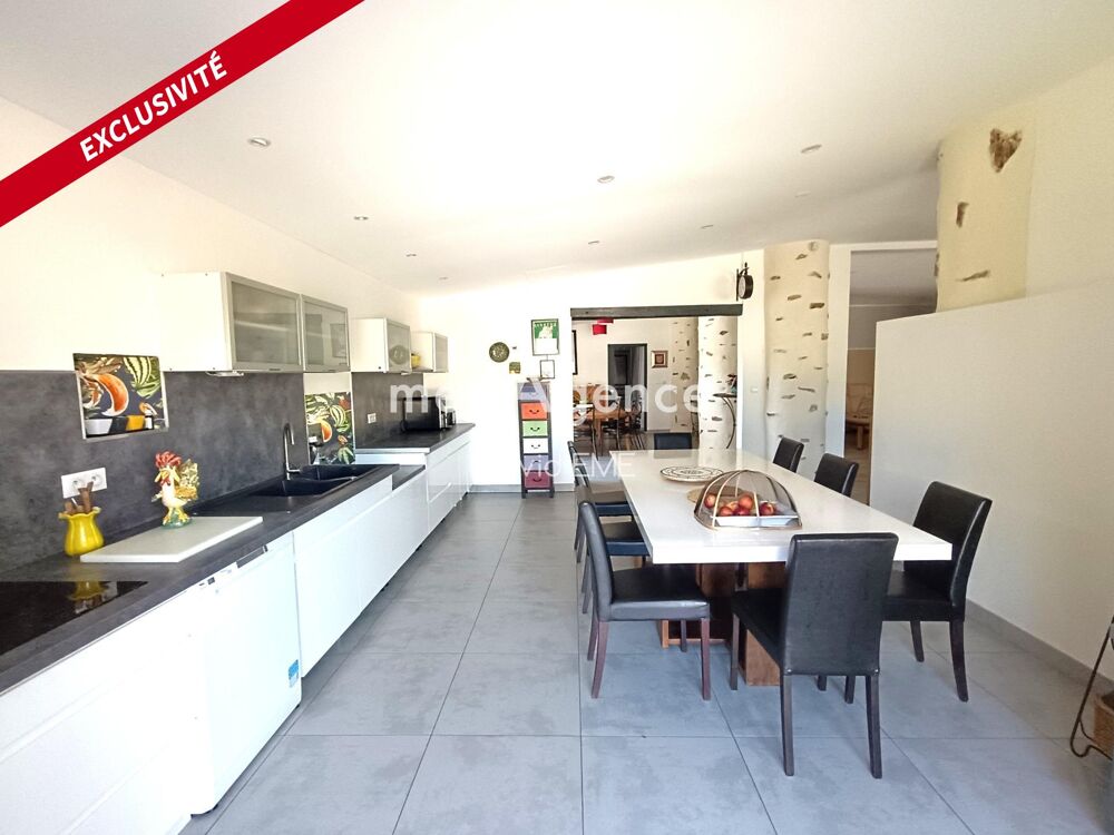 Vente Maison Propriété 360 m2, 10 pièces, 6 chambres + 45 m2 à aménager Challans