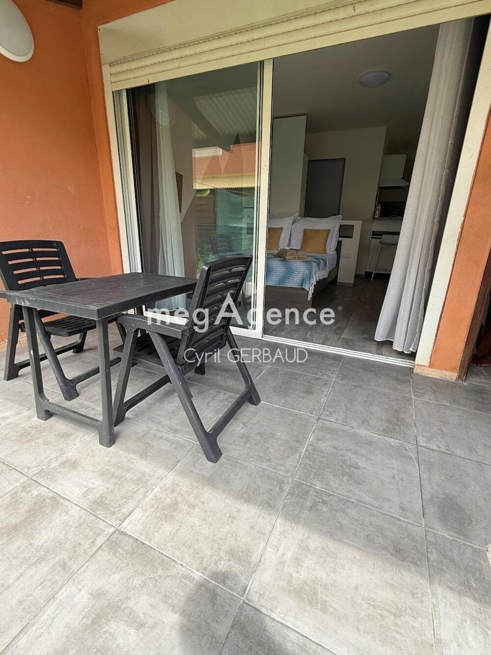 Vente Appartement A vendre appartement T1 entièrement refait à neuf et meublé à Cayenne secteur montabo. Cayenne
