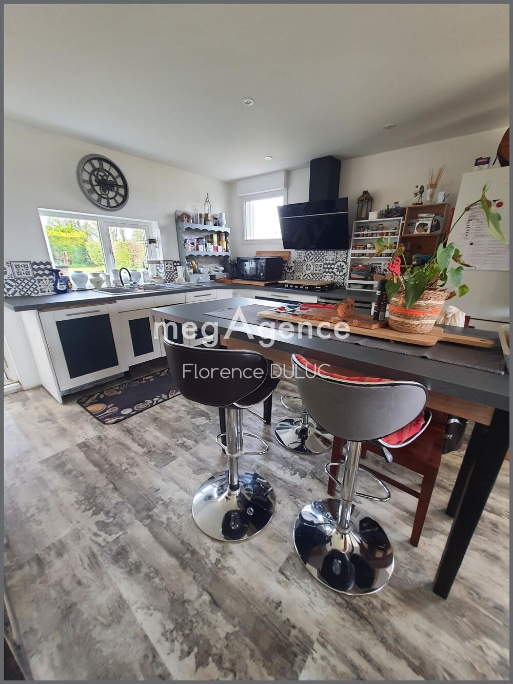 BIEN ATYPIQUE SUR 1400 M² DE TERRAIN