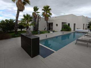  Maison � vendre 4 pi�ces 196 m�