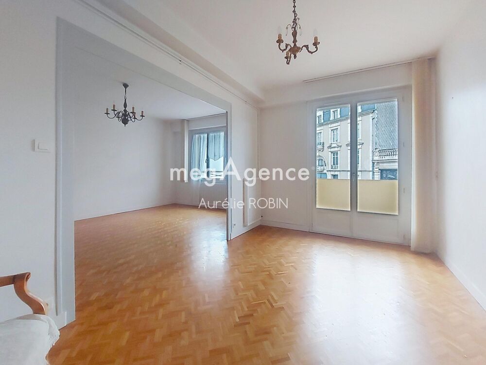 CHOLET CENTRE-APPARTEMENT 2 CHAMBRES-ASCENSEUR!
