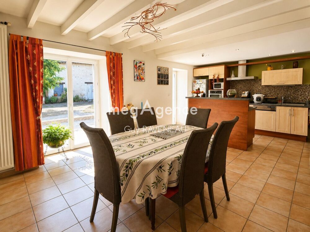 Vente Maison Aux portes de Loudun – Élégante longère de caractère, entièrement rénovée, avec dépendances, verger et potentiel de gîte Loudun