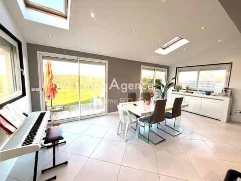   Pavillon de plain pied avec sous-sol am�nag�e. Maison - 7 pi�ce(s) - 190 m�