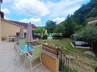  Maison  vendre 10 pices 238 m