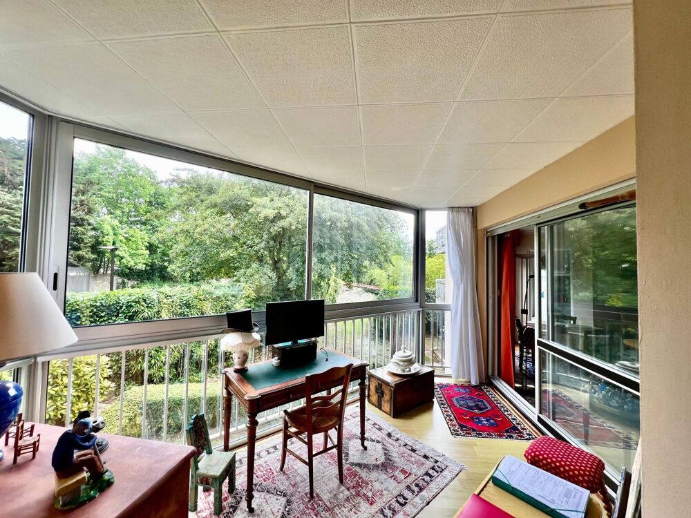 Le Chesnay  5 pièces avec 3 chambres, loggia, parking, cave