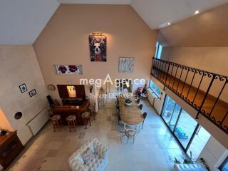  Maison � vendre 9 pi�ces 367 m�