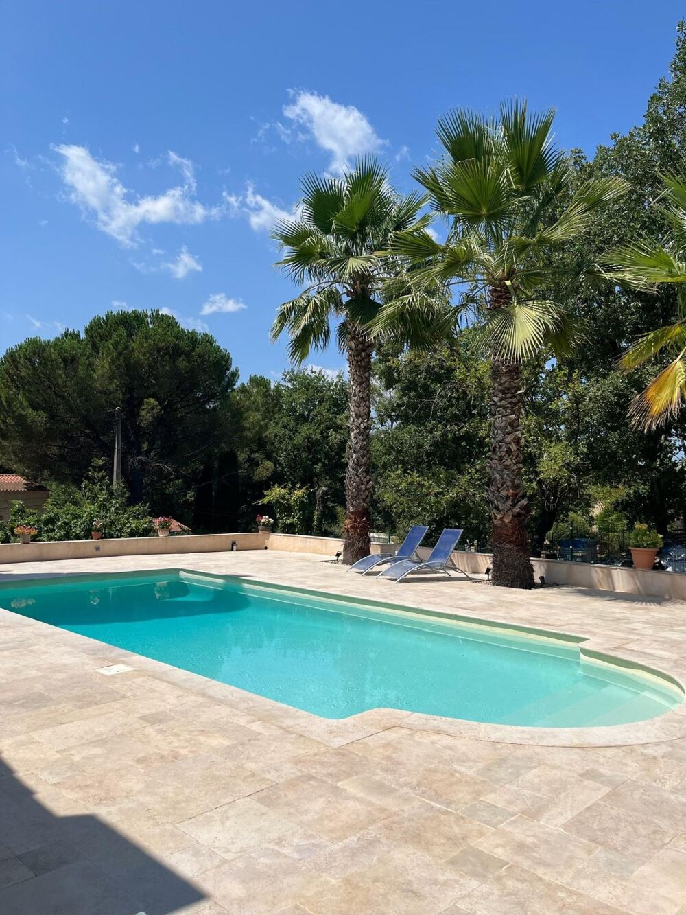 Beau potentiel, au calme et parfaitement entretenue !