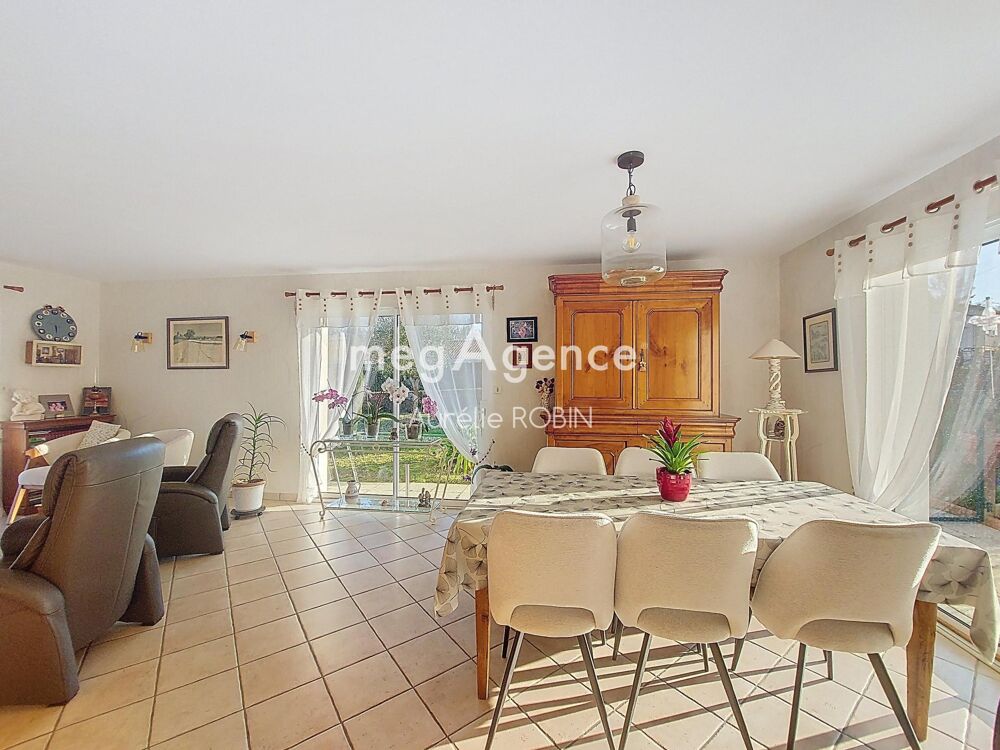 Vente Maison Pavillon 130m² 3 chambres et un bureau Somloire