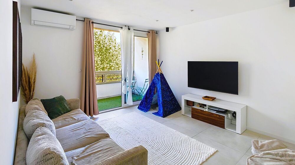 Vente Appartement Saint-Raphaël (83700) – T3 rénové avec goût avec terrasse sans vis-à-vis + cave Saint-raphael