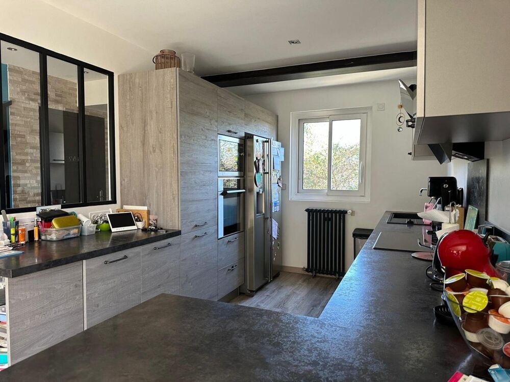 Idéalement placé , Pibrac , villa T5 traditionnelle de 144m2 avec garage sur une parcelle de 1009m2