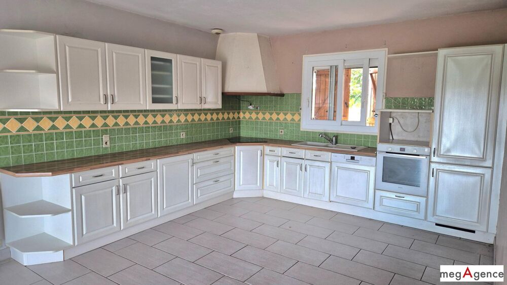 Au calme, maison avec beaucoup de potentiel