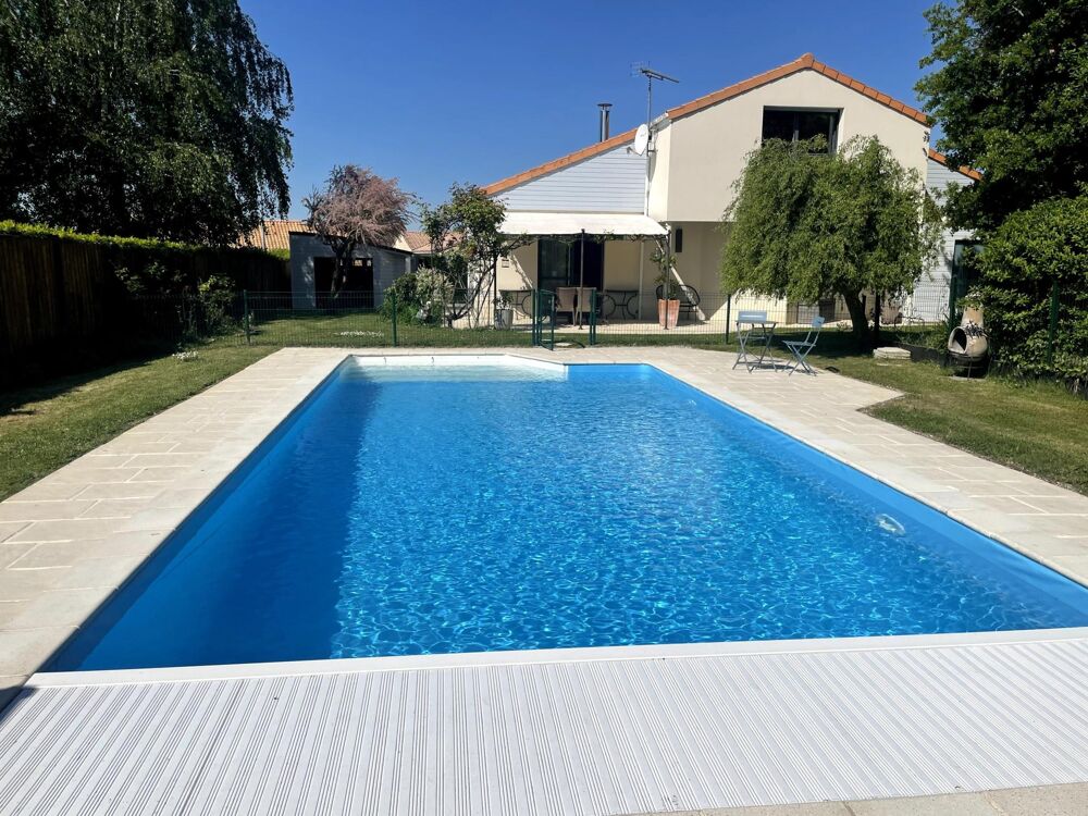 Maison avec piscine 8 pièces 146 m² La Séguinière