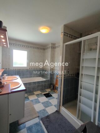  Maison à vendre 8 pièces 182 m²