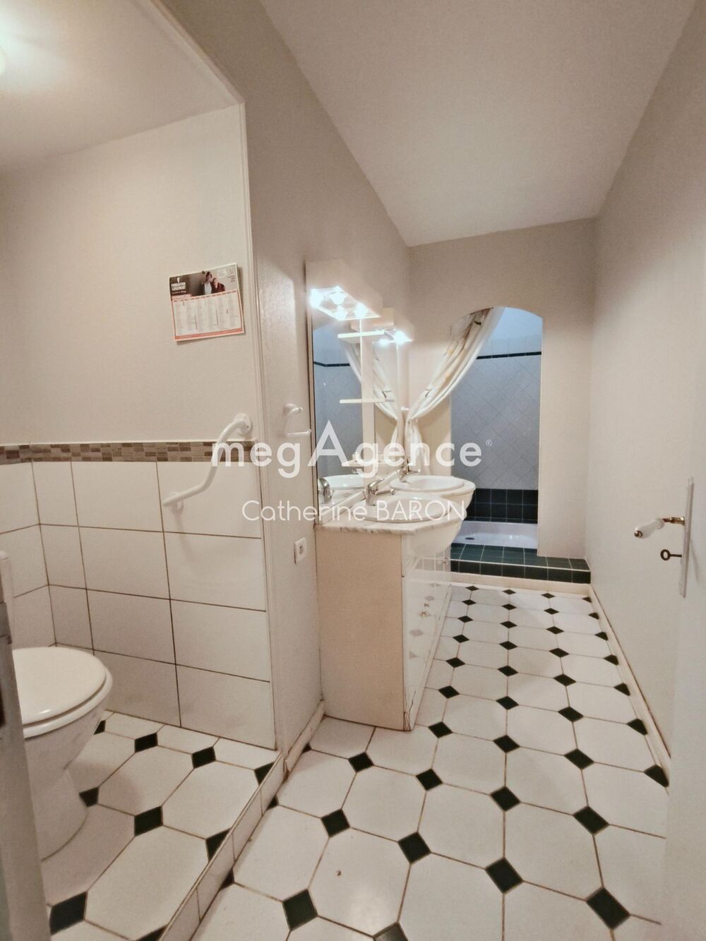 Vente Maison Maison plain-pied 104m2 - 2 chambres - Cour Cognac