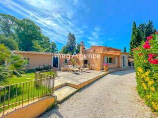  Maison à vendre 6 pièces 204 m² Roquebrune-sur-argens