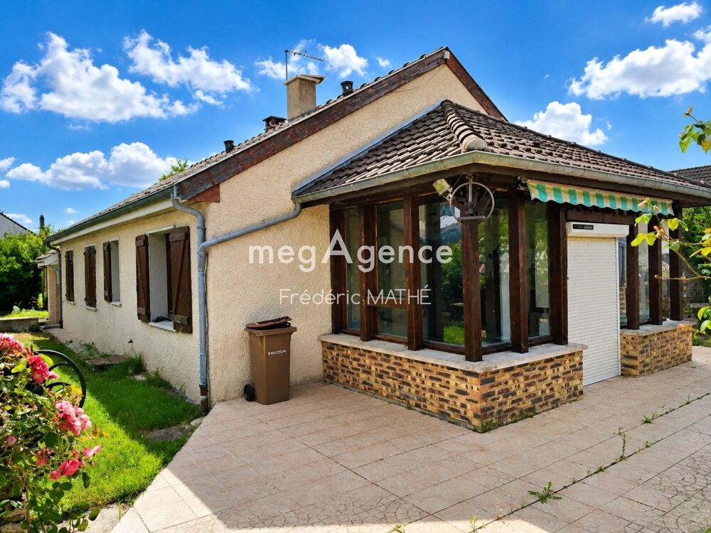 Vente Maison Maison de plain-pied avec dépendances et jardin Piney