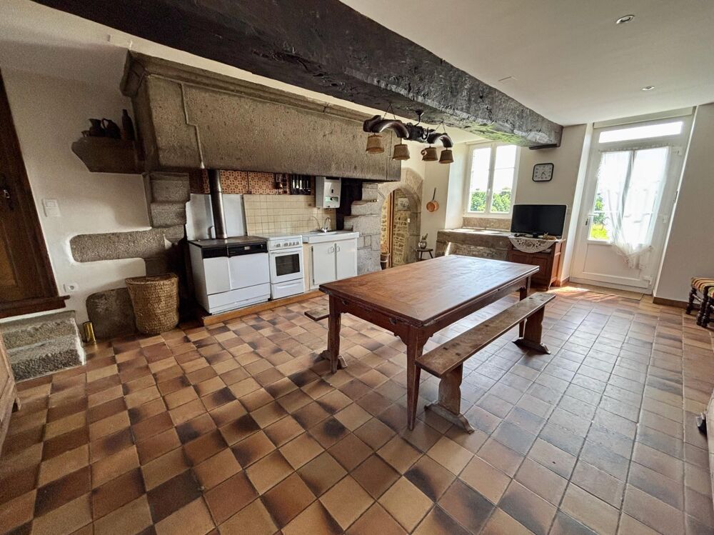 Vente Maison Corps de ferme du XVI siècle avec 4 hectares Isigny-le-buat