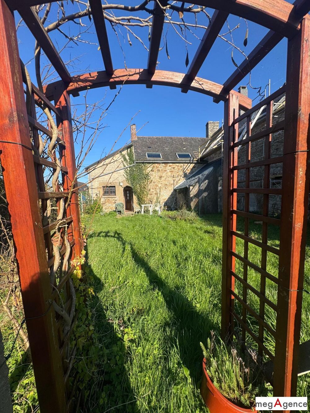 Maison en pierres à renover - 104 m2 - Mont Dol -35120