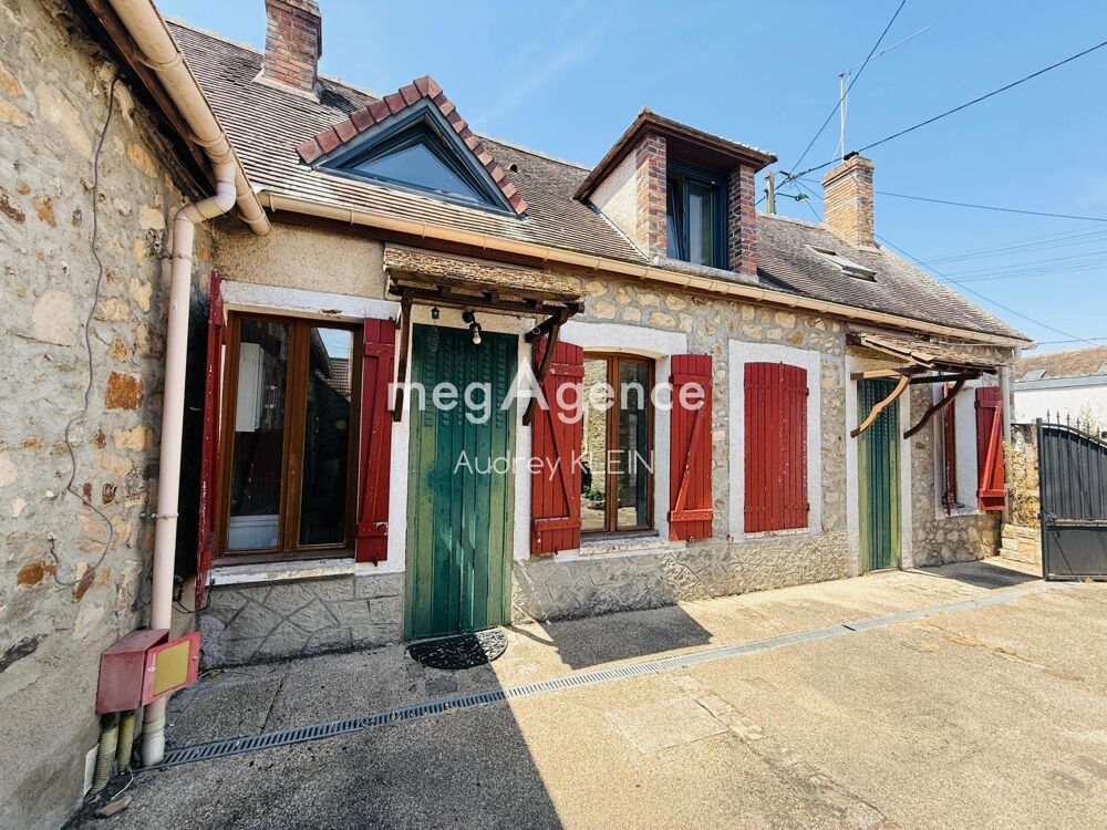 Spacieuse maison familiale avec garage, dépendance et jardin