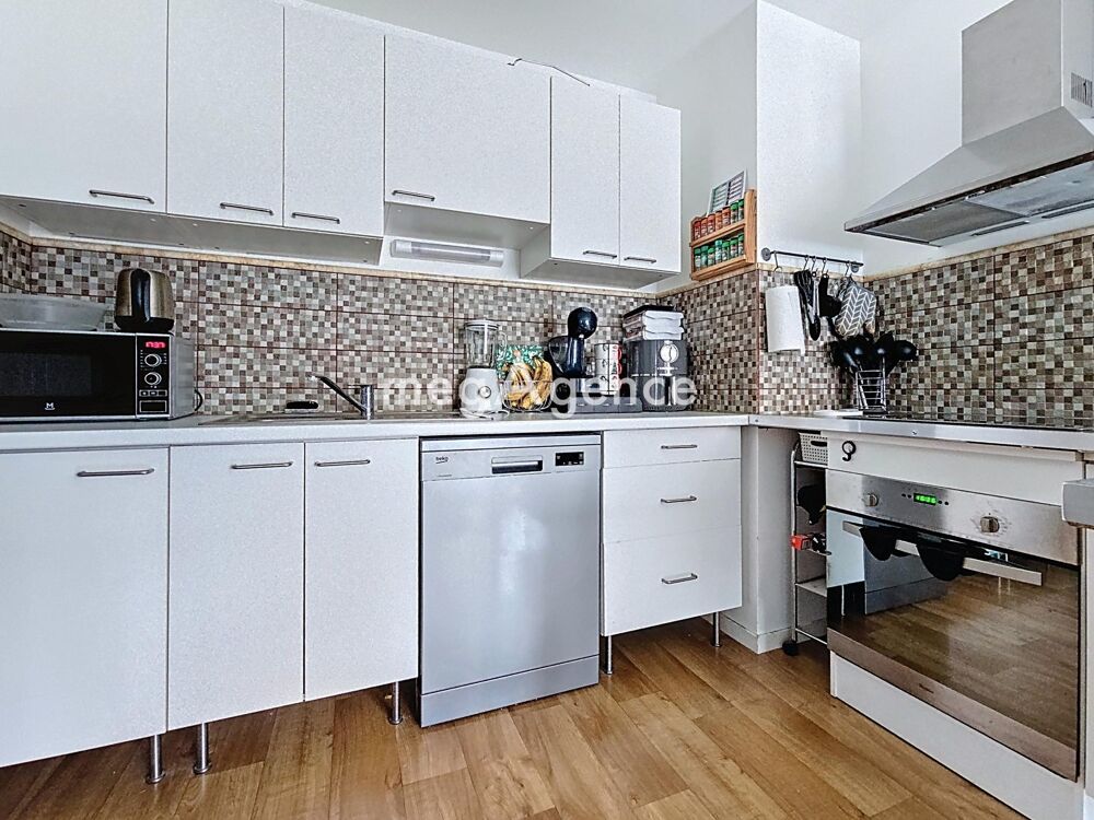 APPARTEMENT DEUX CHAMRES, PARKING ET CAVE