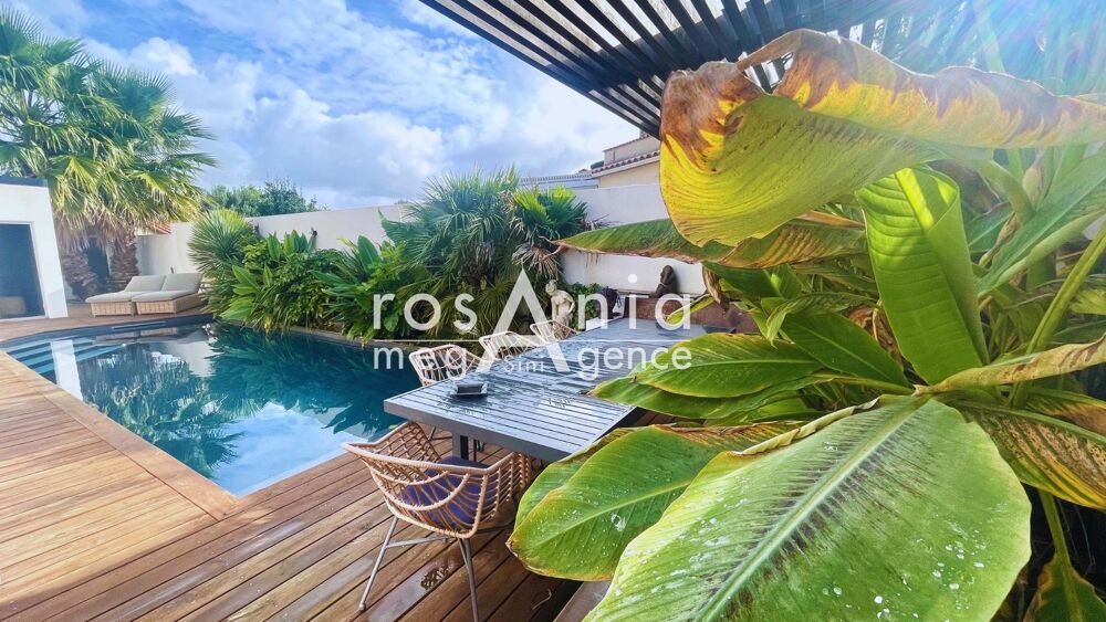 MAISON denviron 197m2 avec piscine  Les Sables dOlonne